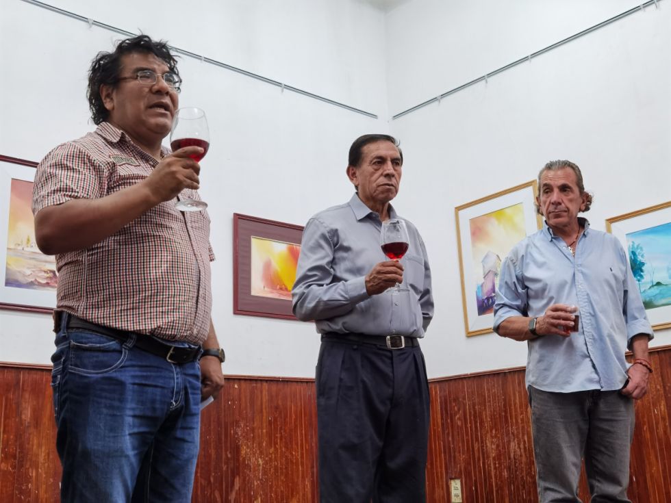 Sus compañeros de oficio presentaron su obra