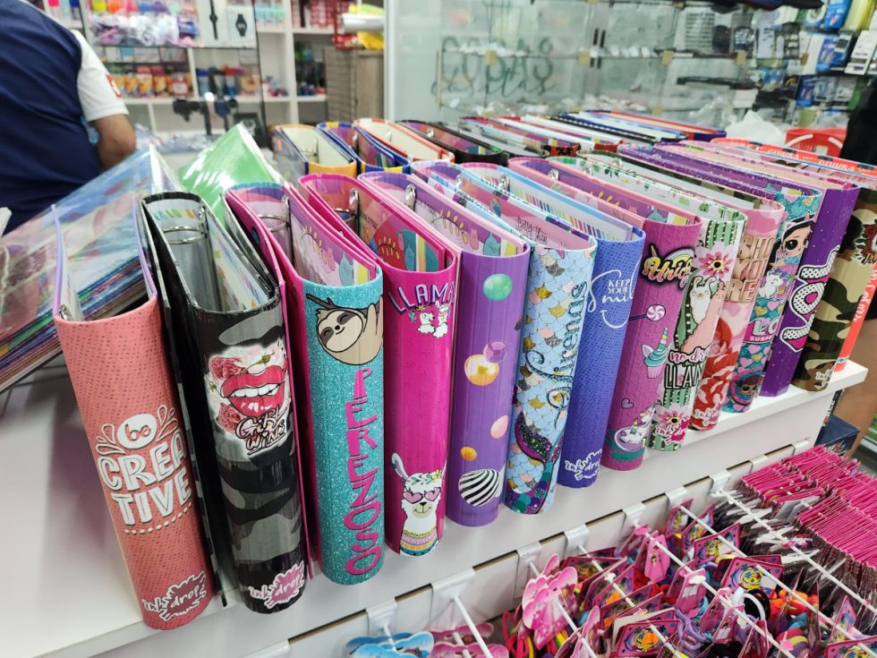 Padres se adelantan en la compra de útiles para la vuelta a clases