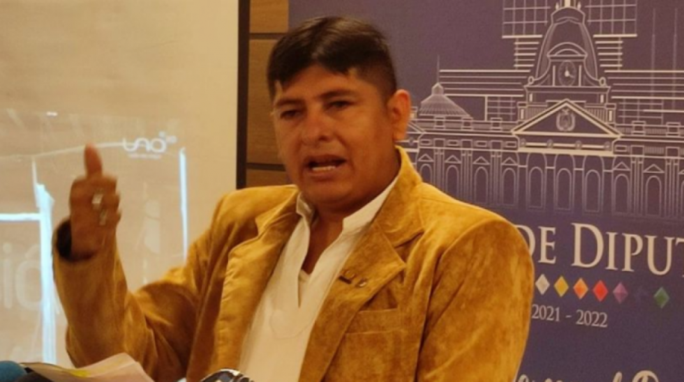 Diputado del MAS presenta proyecto de ley para sancionar a cívicos, rectores e Iglesia