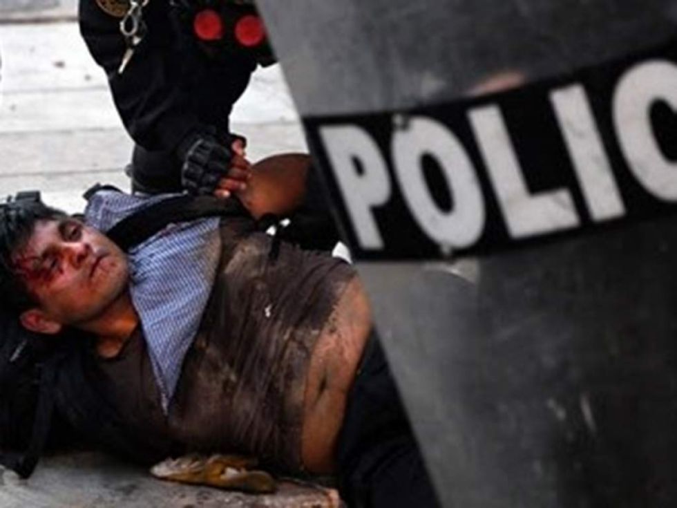 Niegan orden de reprimir con violencia en Perú