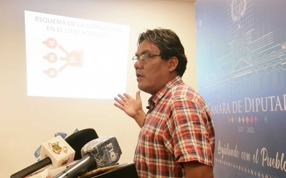 Diputado "evista" denuncia a hijo del Presidente de ‘negociado’ con el litio y remite el caso a la Fiscalía
