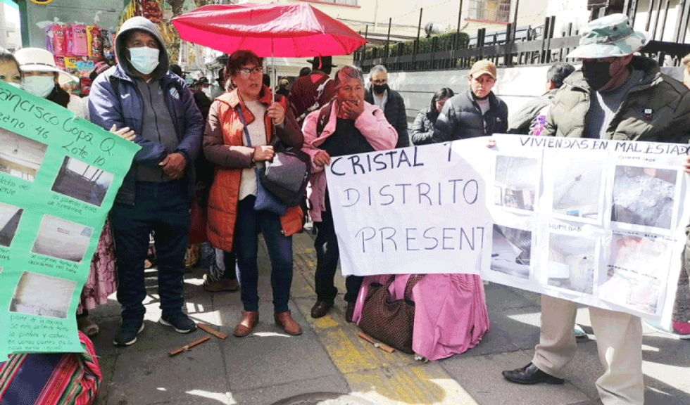 Beneficiarios de viviendas sociales en Senkata dicen que están ‘mal hechas’ y piden condonación de deudas