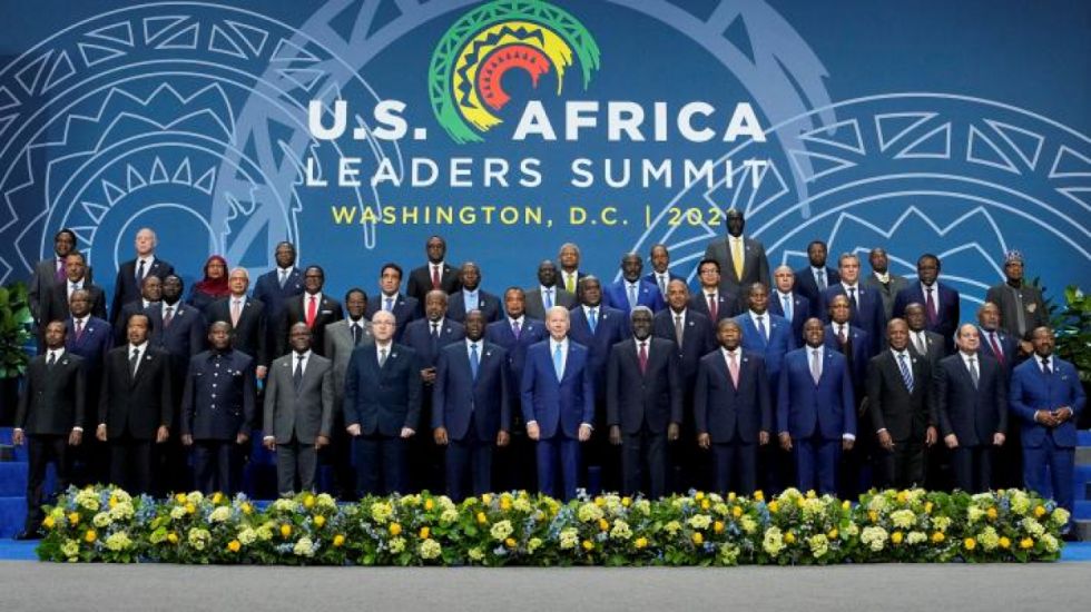 Más explotación y ganancias para las mineras: las promesas de EEUU a África