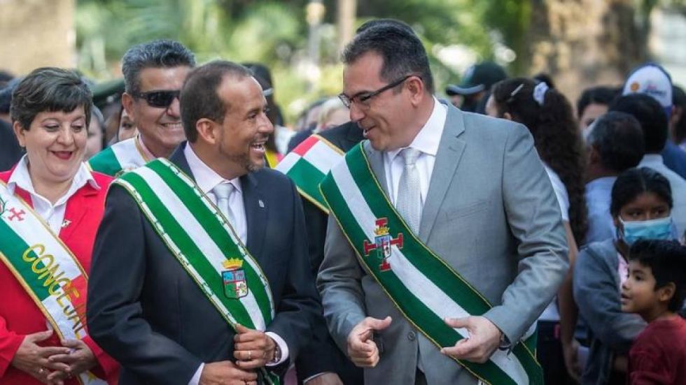 De los equilibrios de Camacho al nuevo ataque de la silla azul