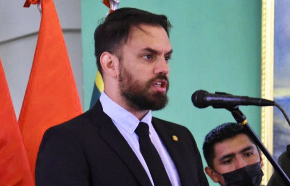 Gobierno niega que baja de más de 200 policías sea por la crisis 2019