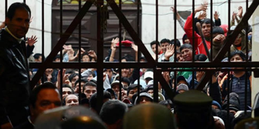 La Defensoría del Pueblo constata deficiencias en la atención de salud, hacinamiento y poco personal policial en cárceles del país