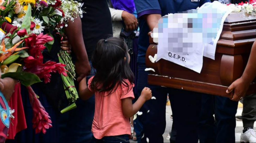 Proponen que huérfanos por feminicidios reciban un bono