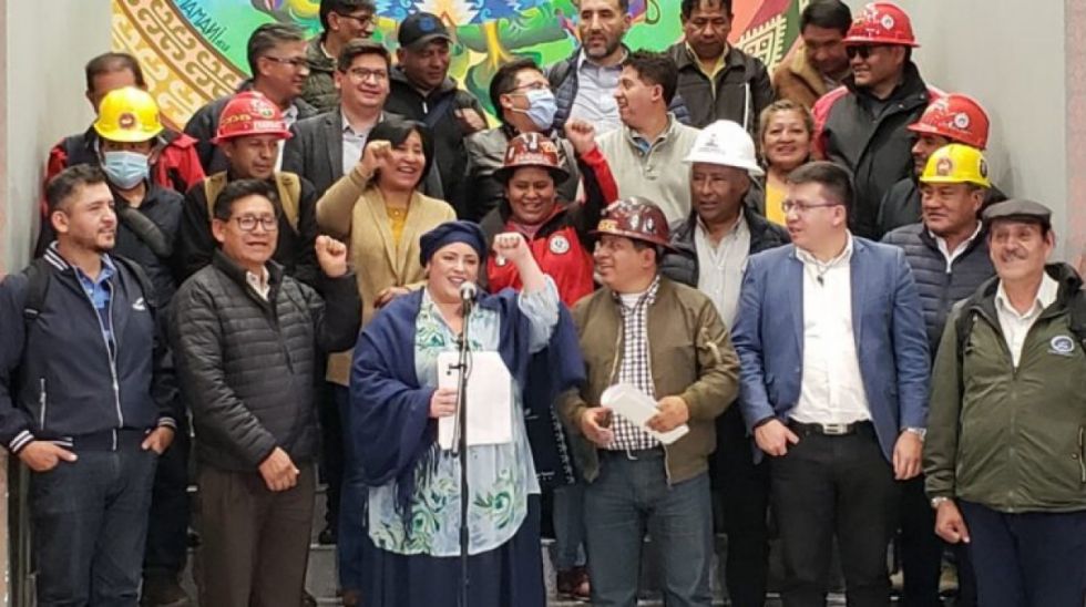 El MAS califica de irresponsable 10% de aumento salarial