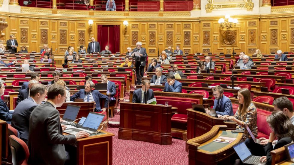 Francia: Senado aprueba reforma de pensiones