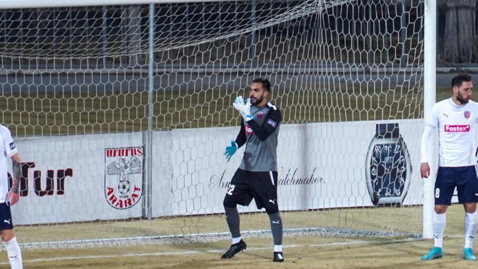 El tarijeño Zamora suma minutos en el fútbol europeo