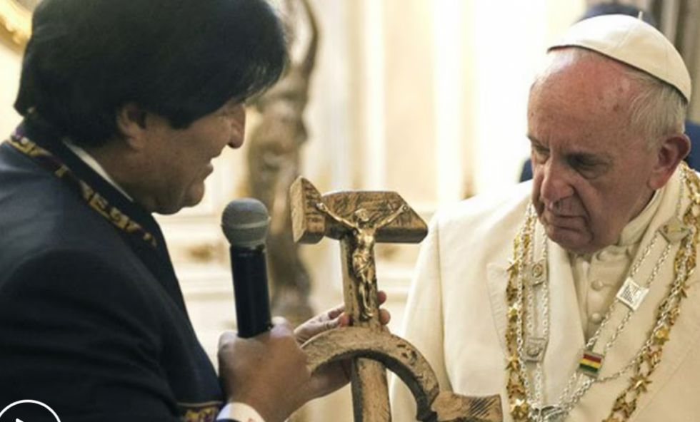 Morales entregó polémico Cristo