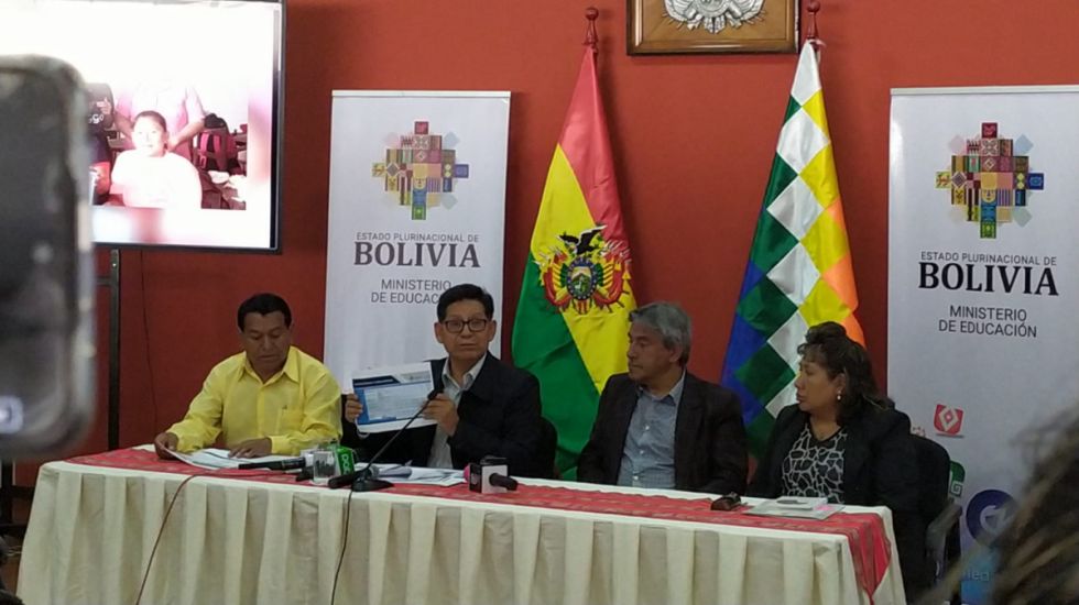 El Ministro de Educación y maestros urbanos perfilan nuevo diálogo en próximos días