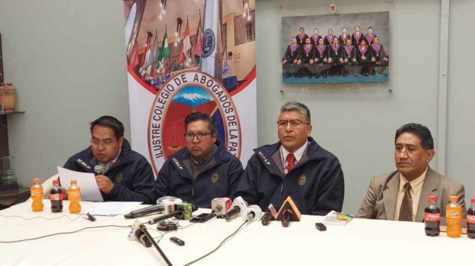 Colegio de Abogados quiere caras nuevas en la justicia
