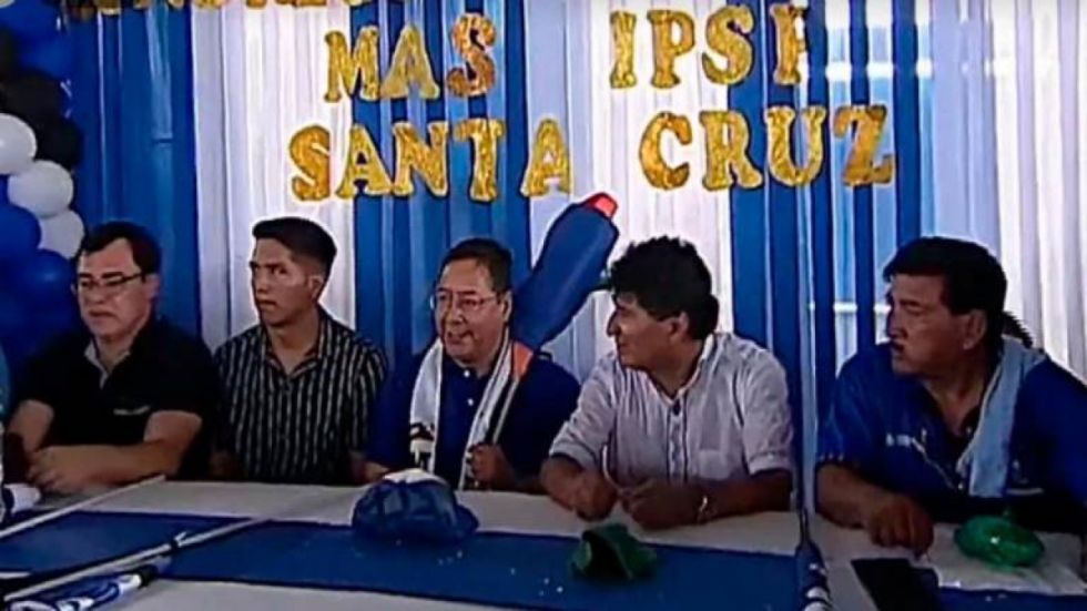 En medio de tensiones, un ampliado del MAS en Santa Cruz reúne a Arce y Evo