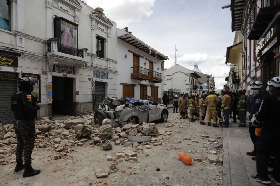 Un sismo de magnitud 6,7 sacudió Ecuador este sábado, hay cuatro personas fallecidas