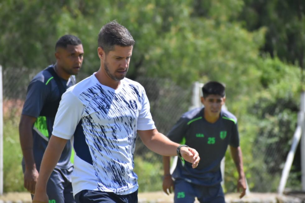 Juan Vita: “Encontré a un plantel que tiene buenos futbolistas”