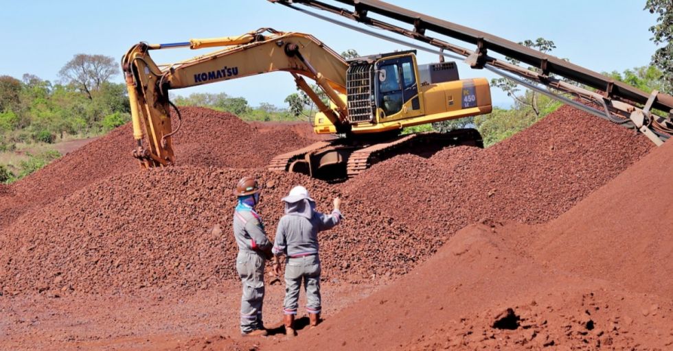 Gobierno: Bolivia tendrá este año su Planta Siderúrgica