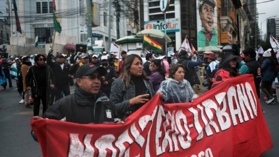 El Gobierno pide a maestros dejar el “todo o nada” 
