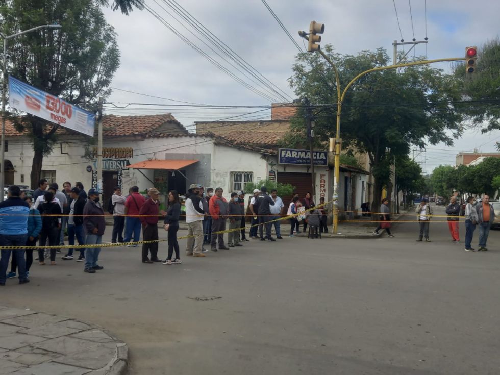 Bloqueo instalado por los trabajadores de salud