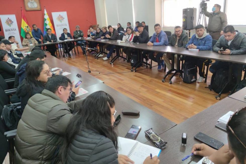 Maestros reciben respuesta a su contrapropuesta y la someterán a un análisis