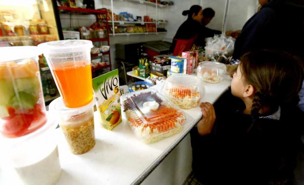 Tarija: En los colegios prevalece el consumo de dulces y frituras