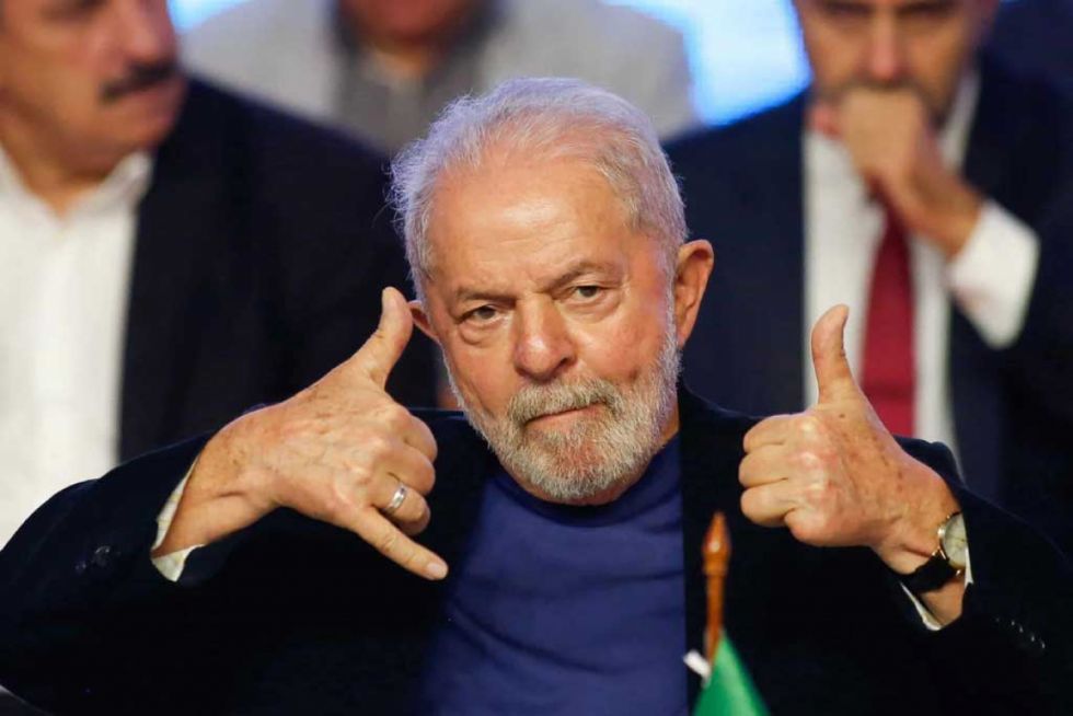 Tras cuidados médicos Lula regresa a la presidencia