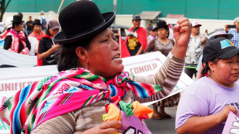Indígenas de Perú repudian a la embajadora de EEUU