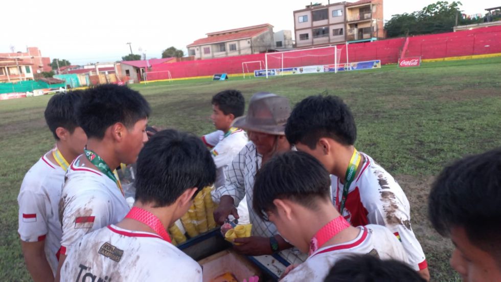 Historias de los campeones Sub-15: el admirable gesto de un beniano que sorprendió con un premio  (VIDEO)