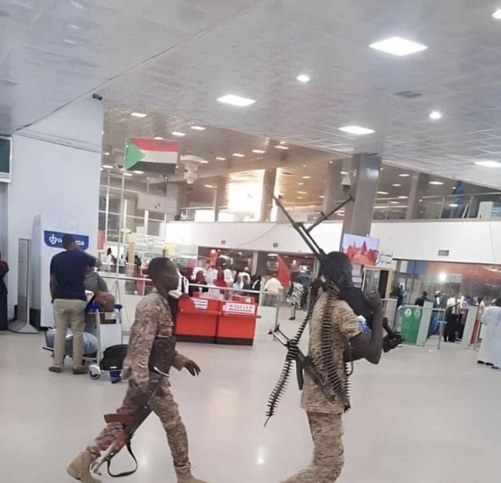 Estallan enfrentamientos entre el Ejército de Sudán y fuerzas paramilitares 