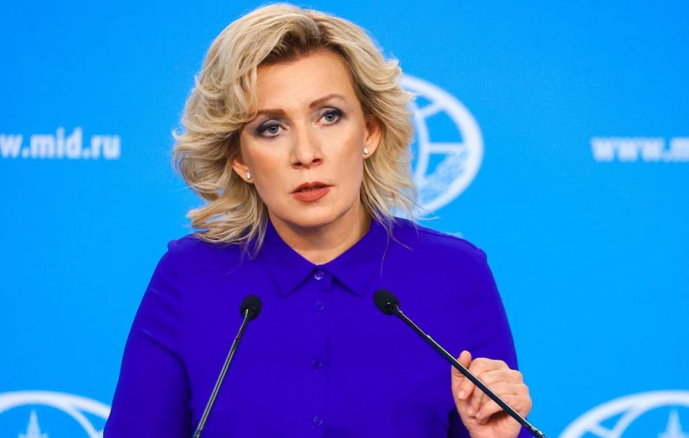 María Zajárova: EEUU ayuda a "matar" rusos