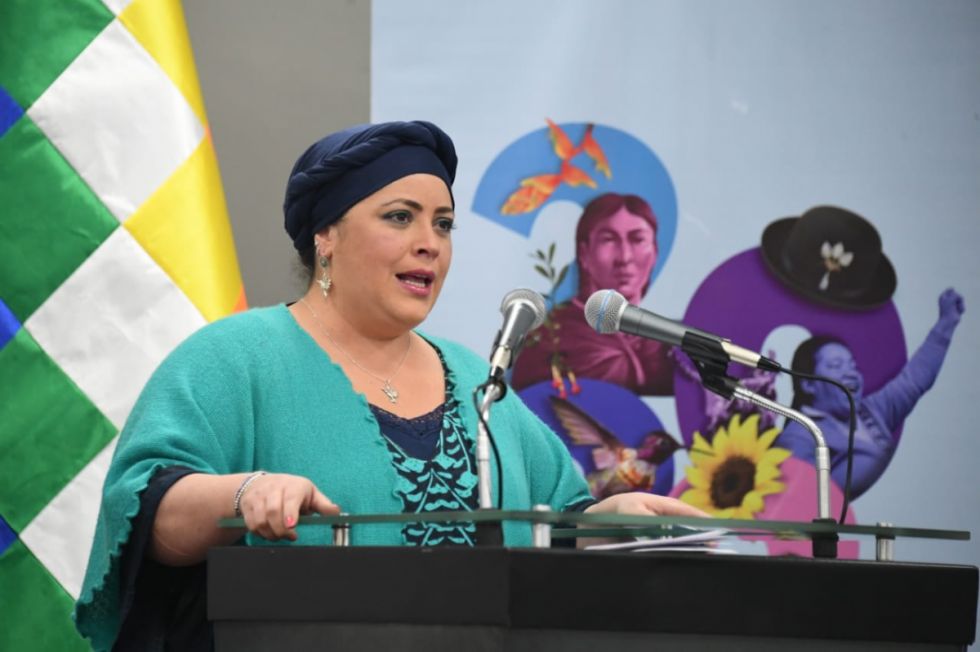Ministra Prada demanda a la Iglesia Católica un pronunciamiento contundente y transformación en la institución