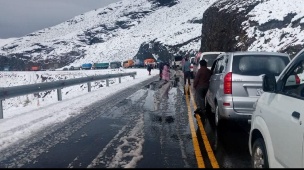 La Paz registra crecida de tres ríos y nevada en la Cumbre, Alcaldía atendió 16 emergencias