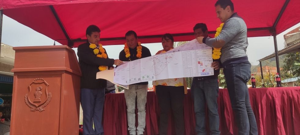 Tarija: Vecinos del barrio 14 de Enero reciben planimetría 