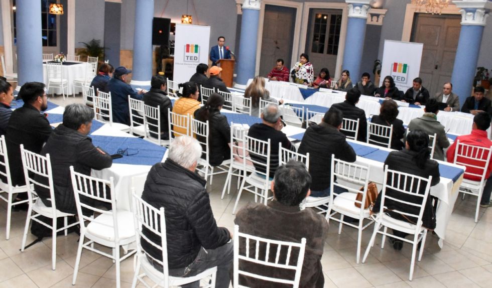 Tarija: TED y fuerzas políticas evalúan dificultades de sus estatutos