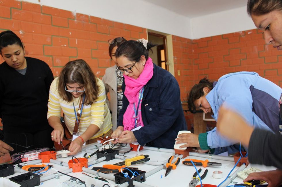 Setar: Mujeres se capacitaron sobre instalación segura