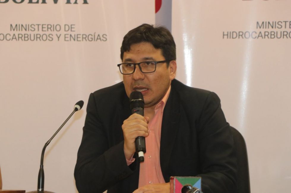 Gobierno aclara que los decretos 4910 y 4911 garantizan el “normal” abastecimiento de combustibles