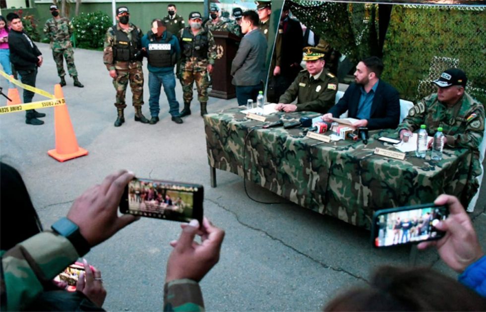 Identifican violación a derechos y la mayor parte apunta al Ministerio de Gobierno por exhibición de personas Identifican violación a derechos y la mayor parte apunta al Ministerio de Gobierno por exhibición de personas