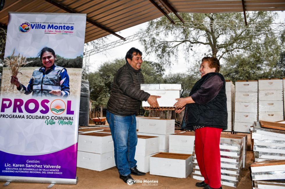 Gobierno Regional de Villa Montes entrega el Prosol en Laguna del Gringo 