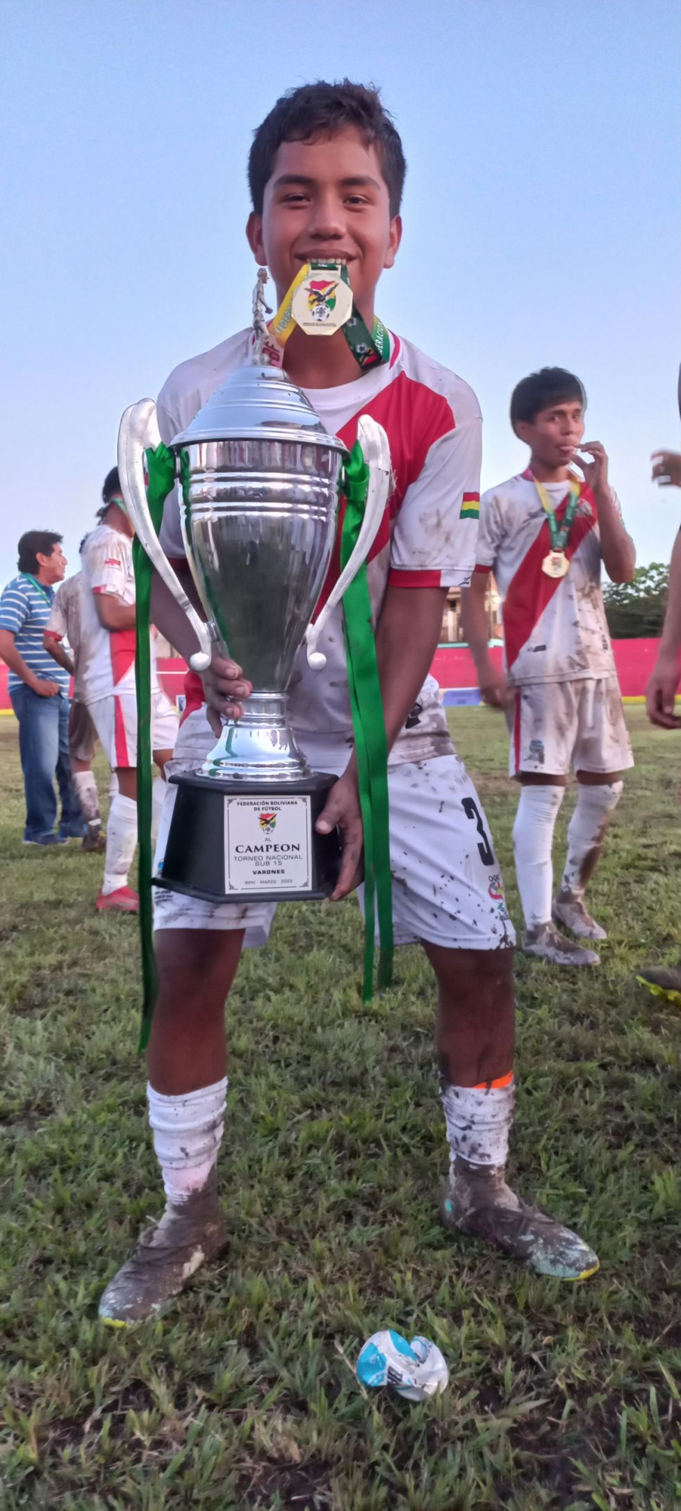 Gustavo Figueroa, defensor