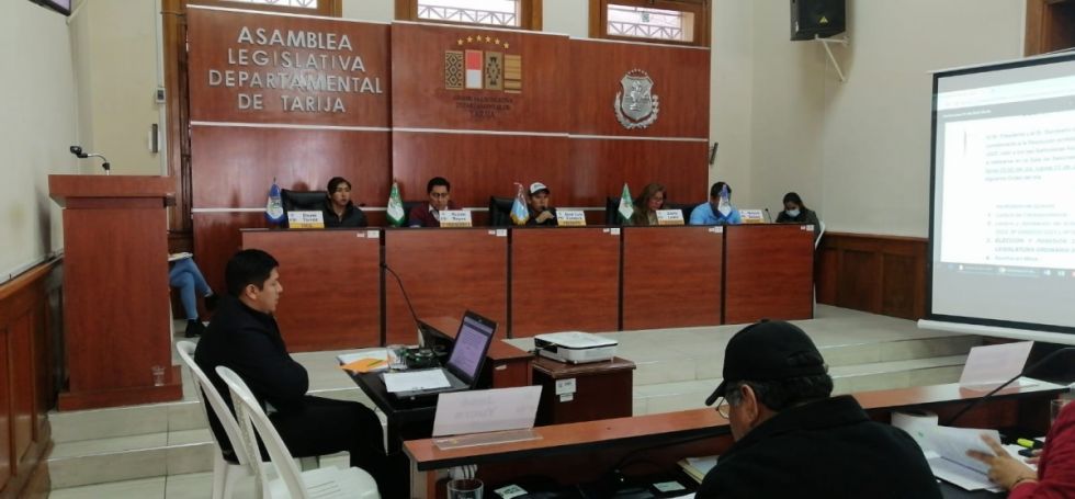 Del batacazo de Unidos a las “manos limpias” de Arce