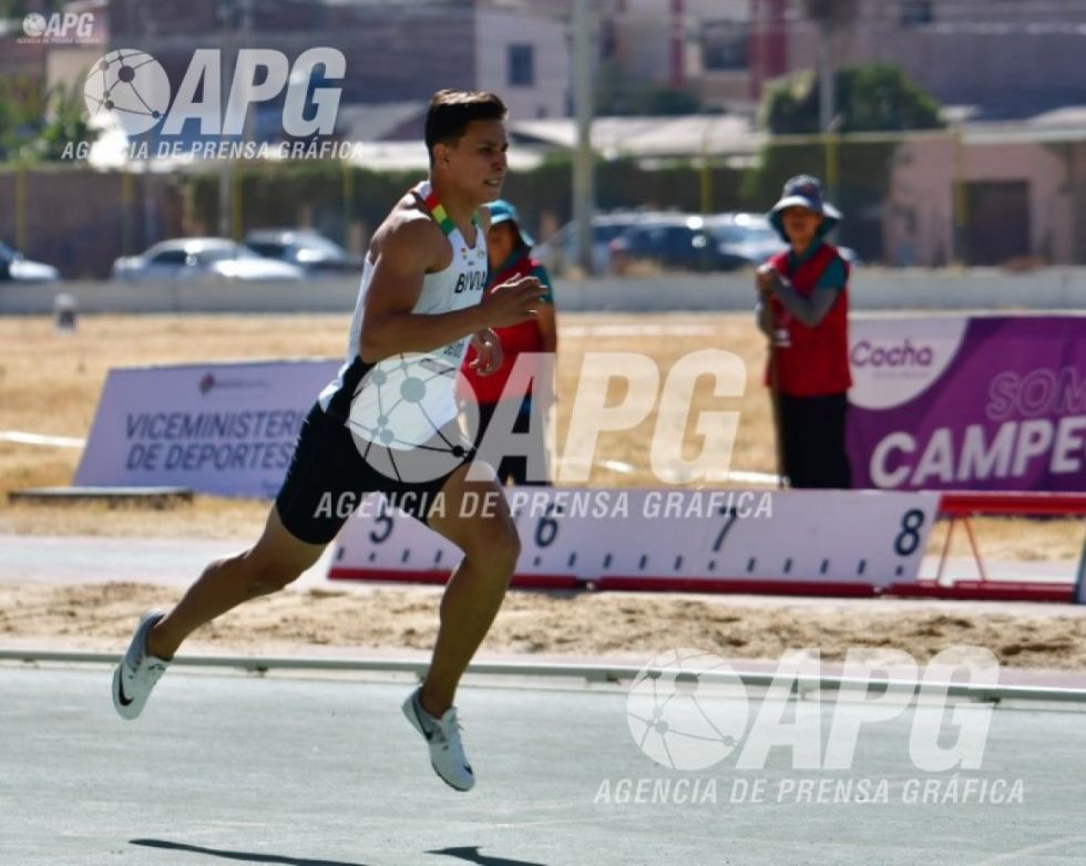 Atletas bolivianos ganan presea de oro en un torneo Sudamericano 