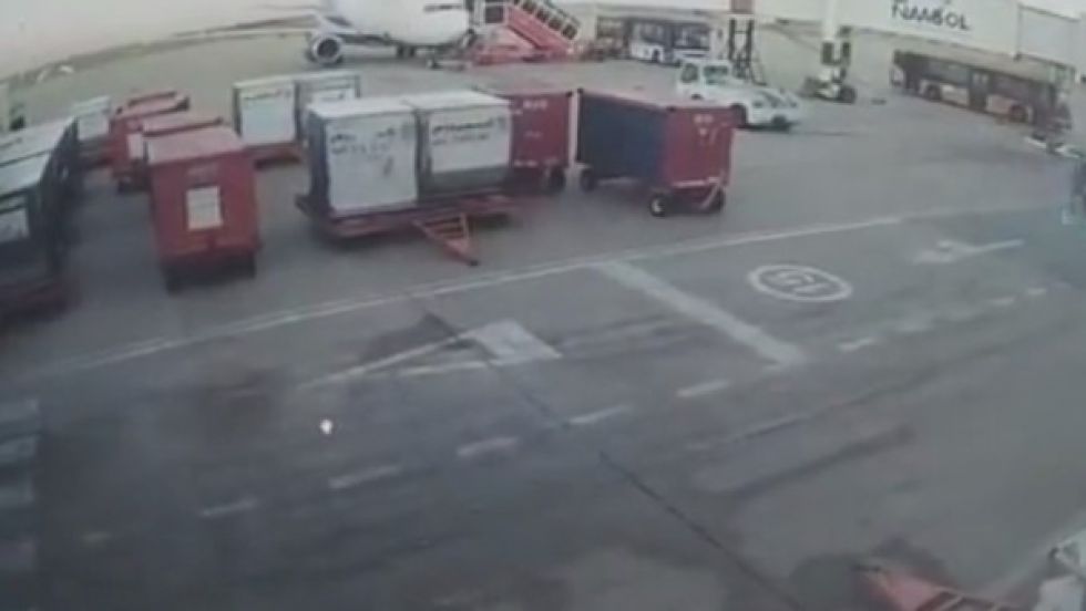 Narcovuelo: Aprehenden a otros dos funcionarios del aeropuerto por el envío de droga a España