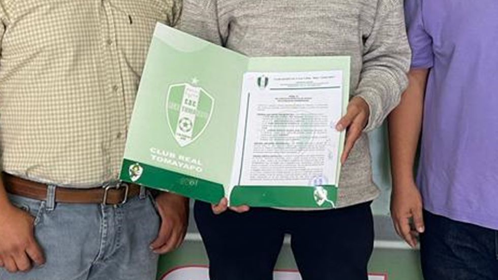 Arrancaron los refuerzos: El jugador que presentó hoy temprano Tomayapo