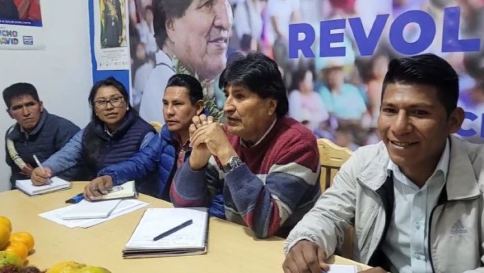 Arnold Alanes se reúne con Evo Morales para debatir temas políticos