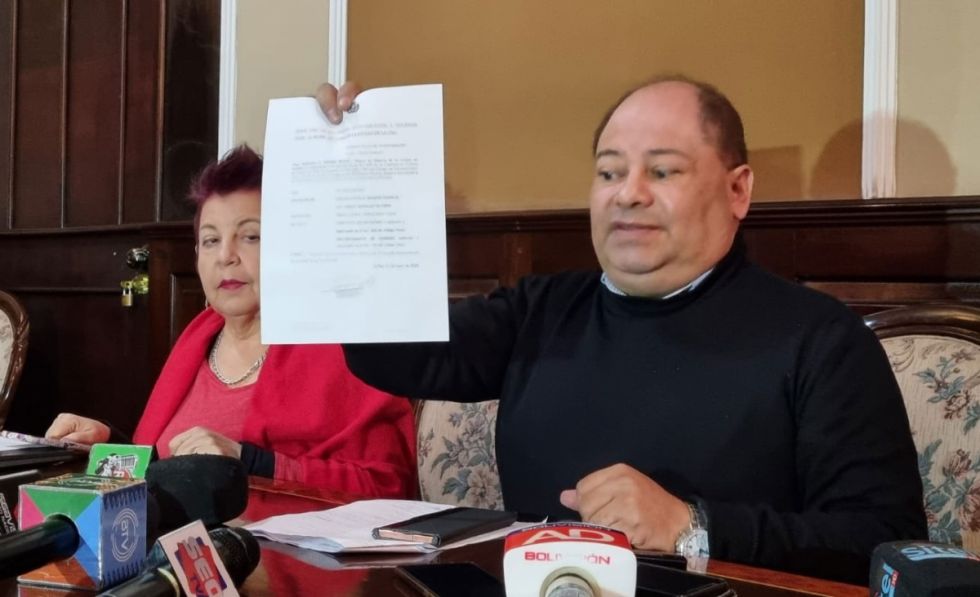 Fiscalía investiga al presidente de YPFB a denuncia de exministros "evistas" y el caso salpica al hijo de Arce