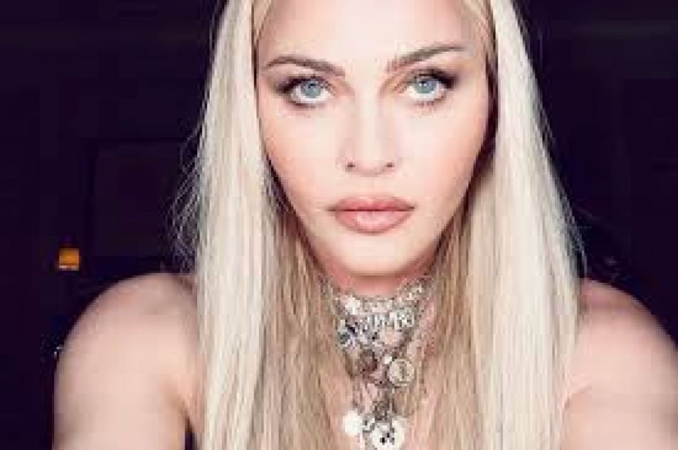 Madonna pospone gira mundial tras ser hospitalizada por una infección grave
