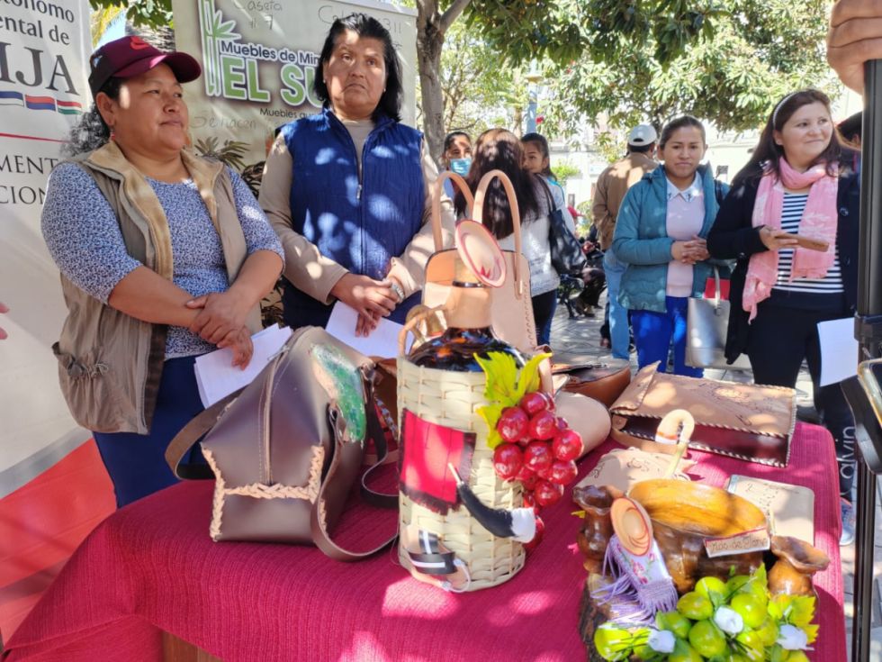 Invitan al primer encuentro femenino cultural artesanal "Tejiendo Sueños" en Yacuiba