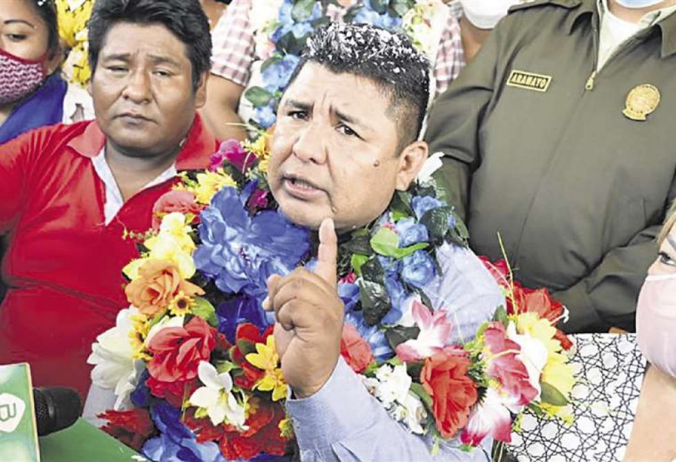 Caso coimas: Exministro entregó dinero a organizaciones 