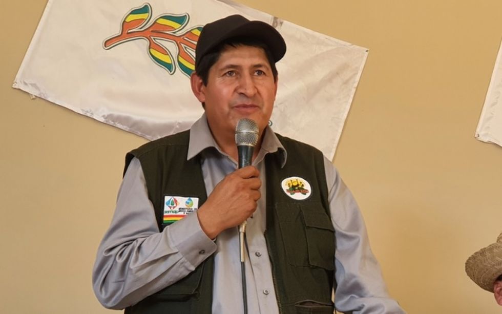 Denuncian concesiones de minería y extracción de madera irregular en el Sernap en la gestión de Teodoro Mamani