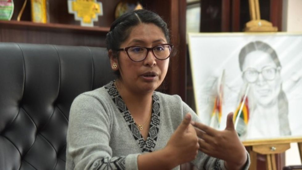 Eva Copa se solidariza con Chapetón, pero recibe una ola de críticas en redes sociales